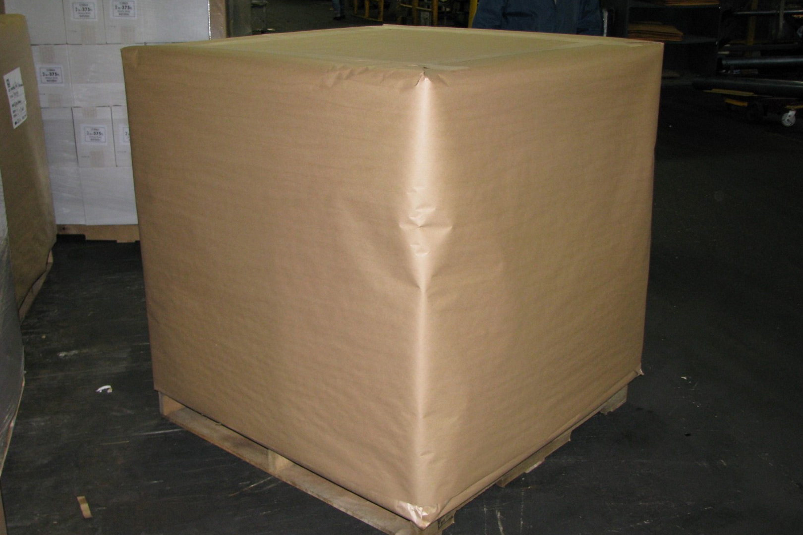 24" x 600'  Kraft Poly Coated Protect Metal Products Paper Wrap 1 Roll 